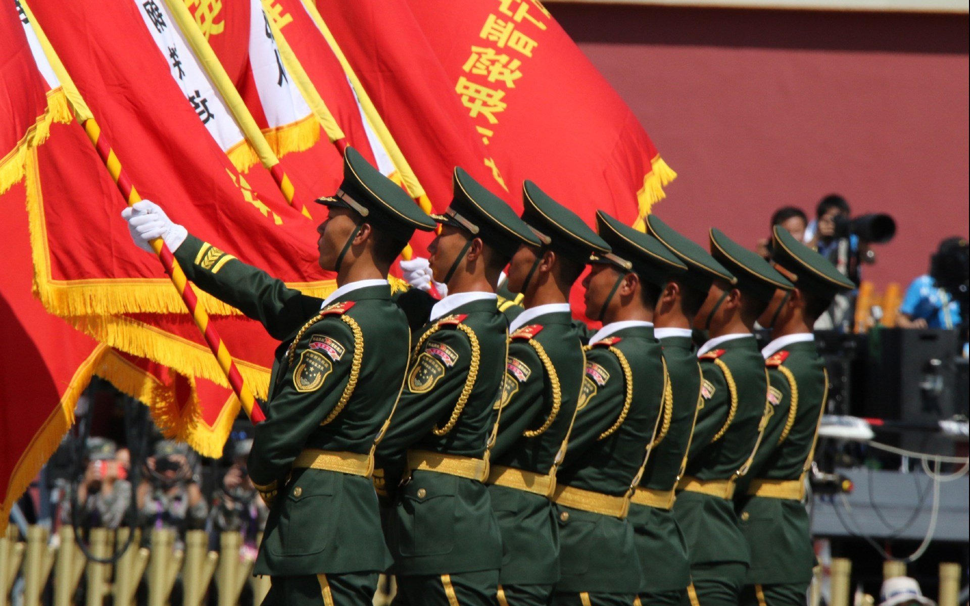 西班牙男队接力换人配合更加顺畅,西班牙男子组合