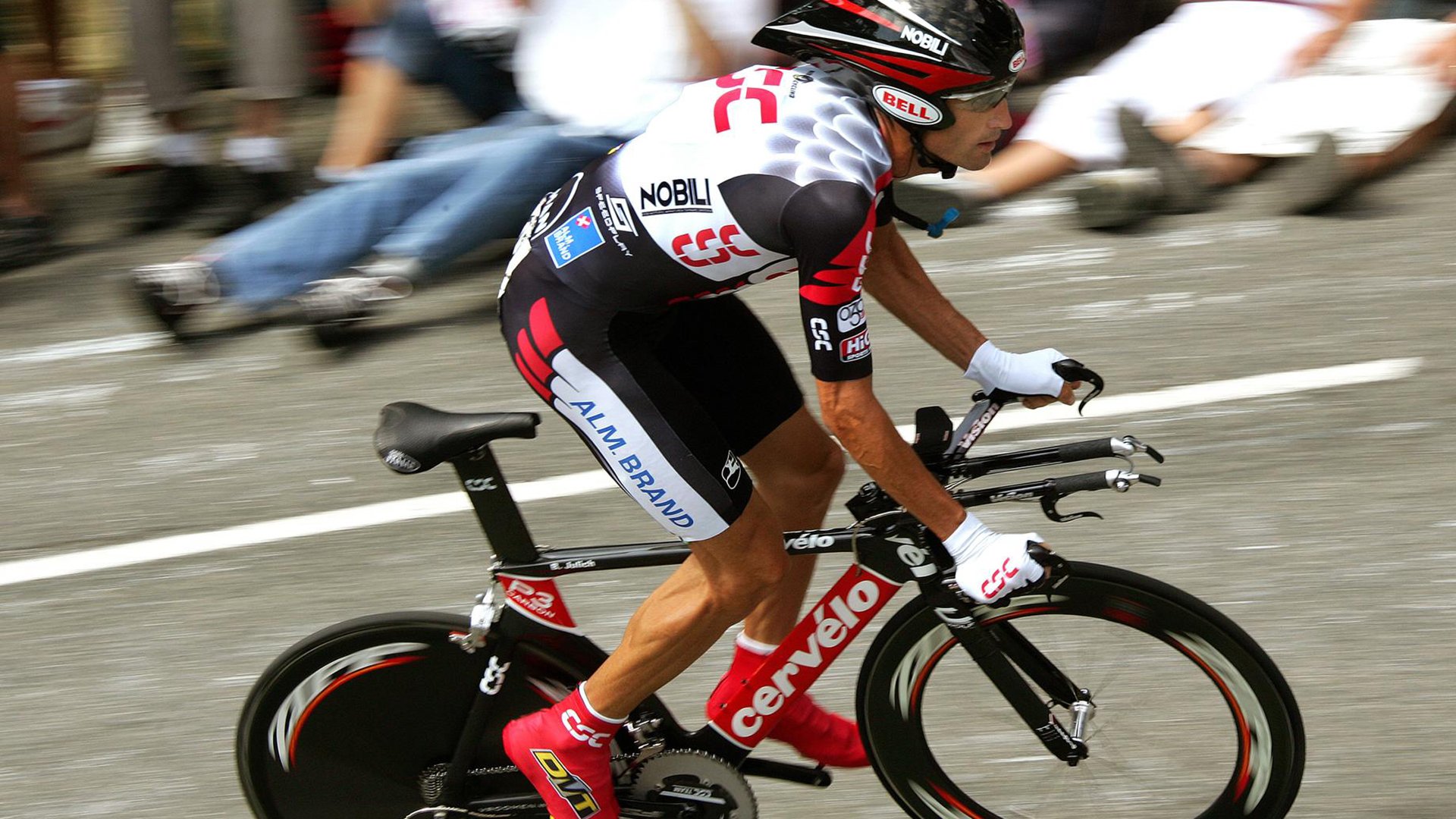 游泳技术动作与国际一流水平接轨，游泳技术视频教程