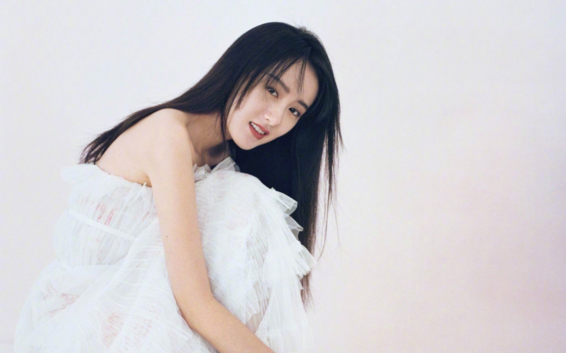 熊猫体育官网-麦基翁200米仰泳冲刺稳定夺冠，麦基翁多大